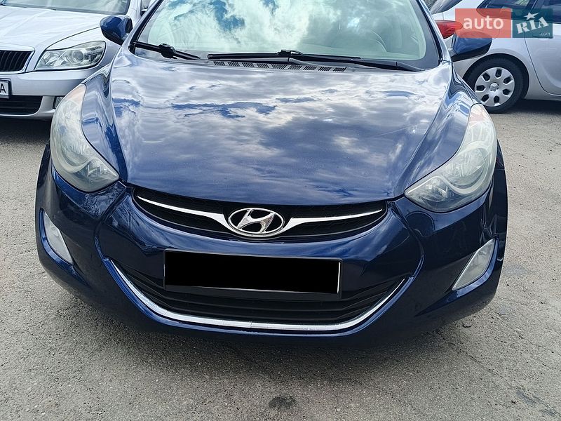 Hyundai Elantra 2013