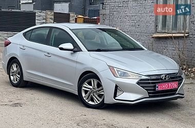 Седан Hyundai Elantra 2019 в Києві