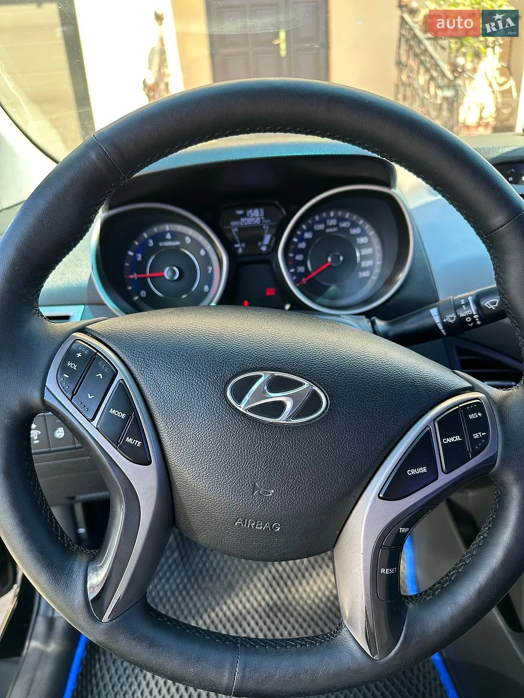 2013 Hyundai Elantra - мініатюра 13
