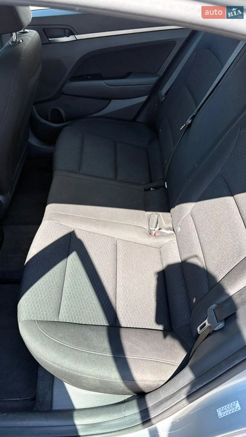 2019 Hyundai Elantra - мініатюра 14