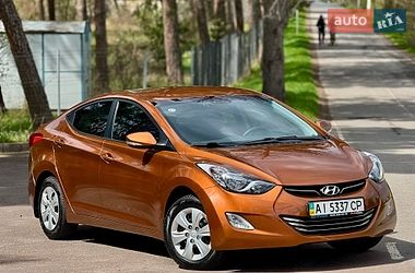 Седан Hyundai Elantra 2011 в Виннице