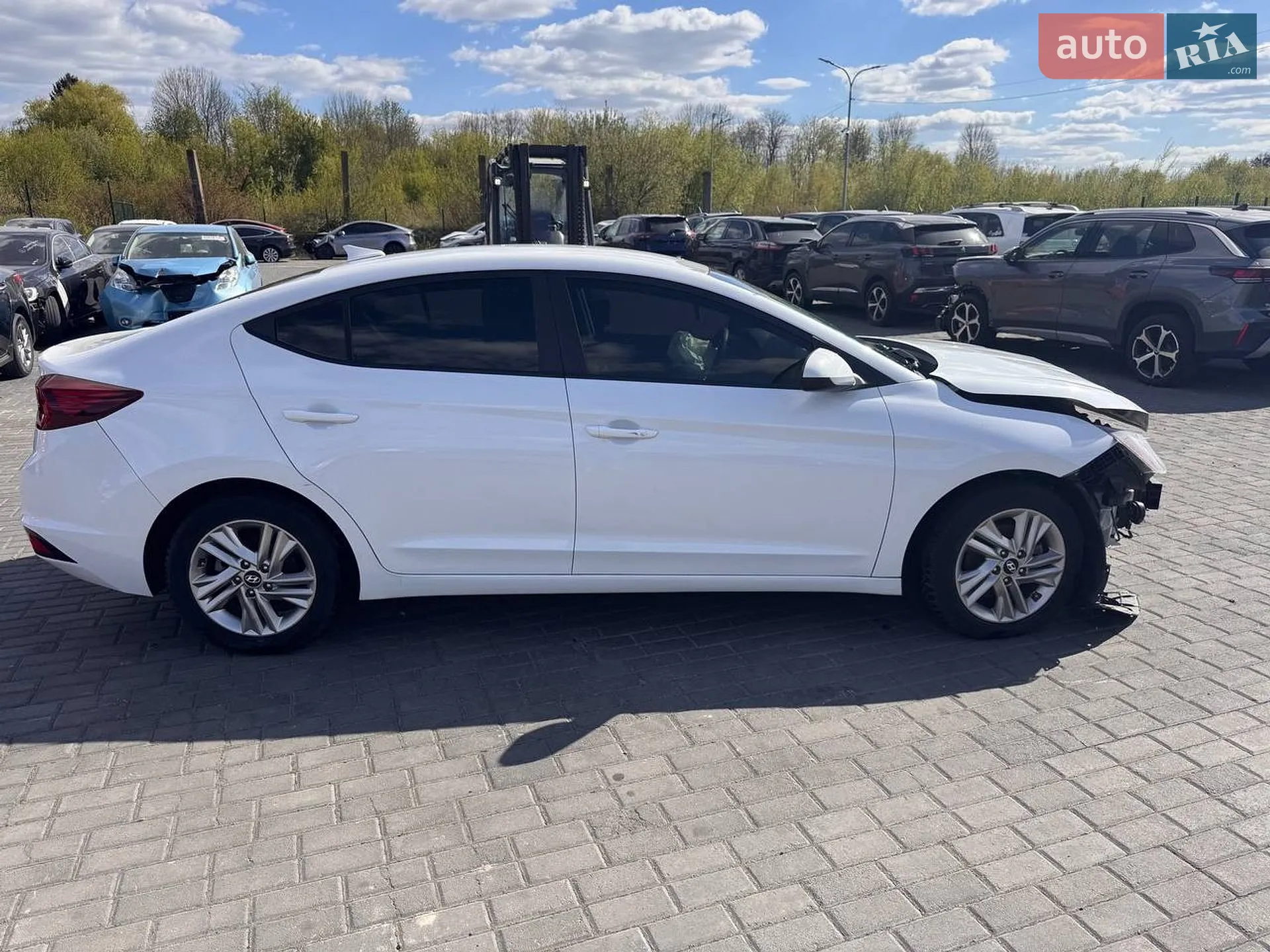 2019 Hyundai Elantra - мініатюра 5
