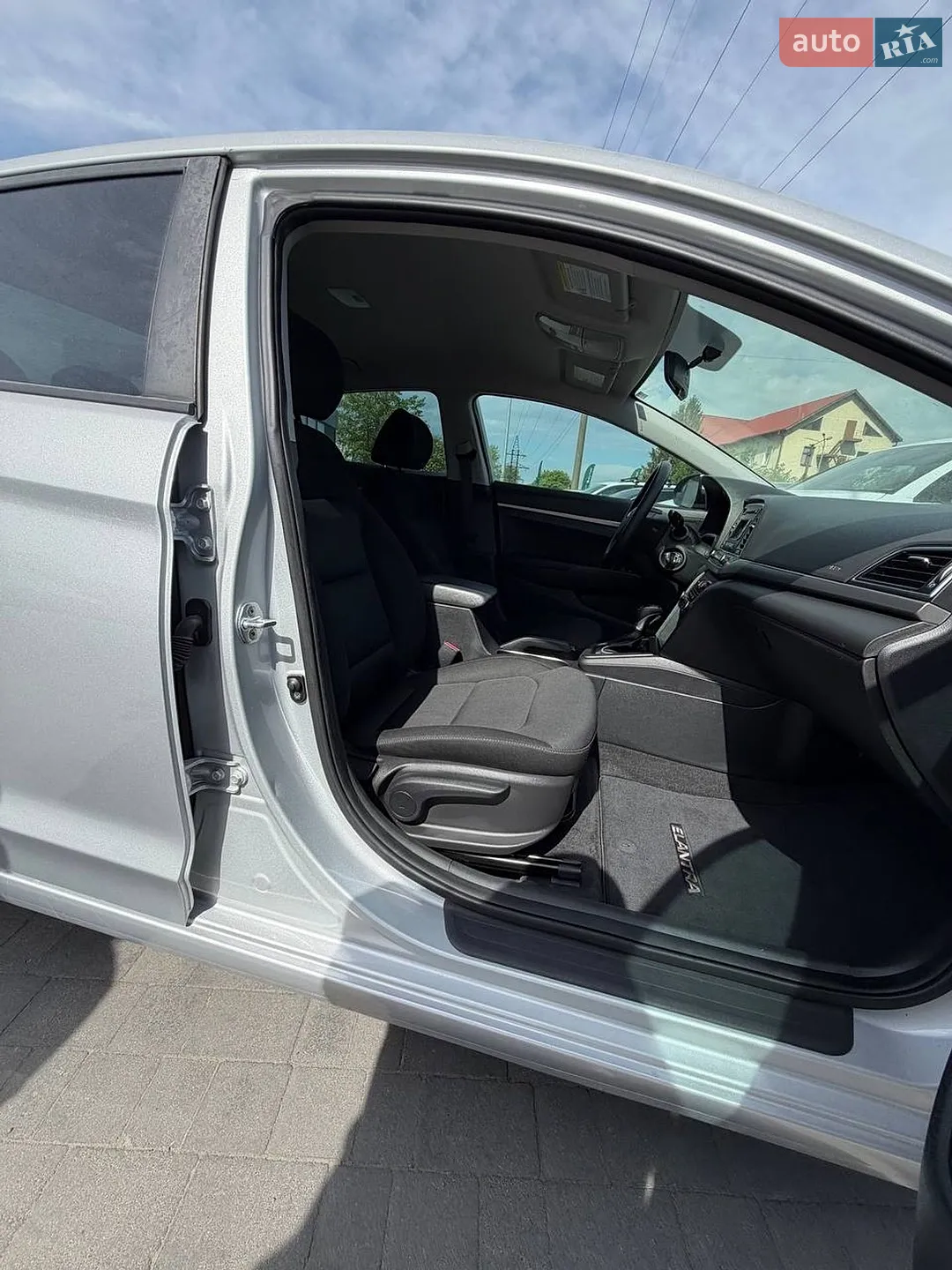 2017 Hyundai Elantra - мініатюра 24