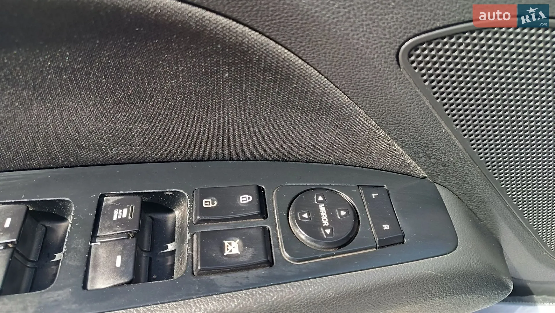 2018 Hyundai Elantra - мініатюра 11