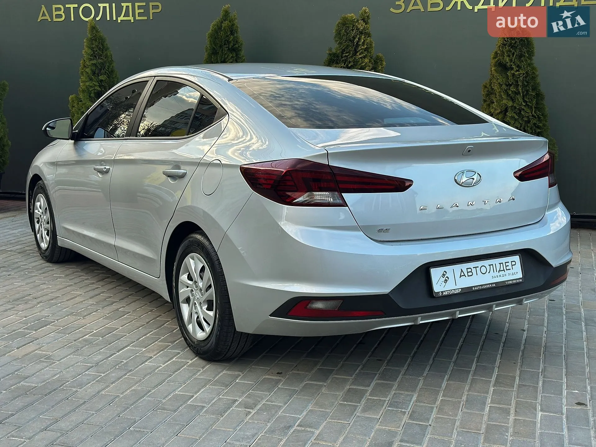 2019 Hyundai Elantra - мініатюра 23