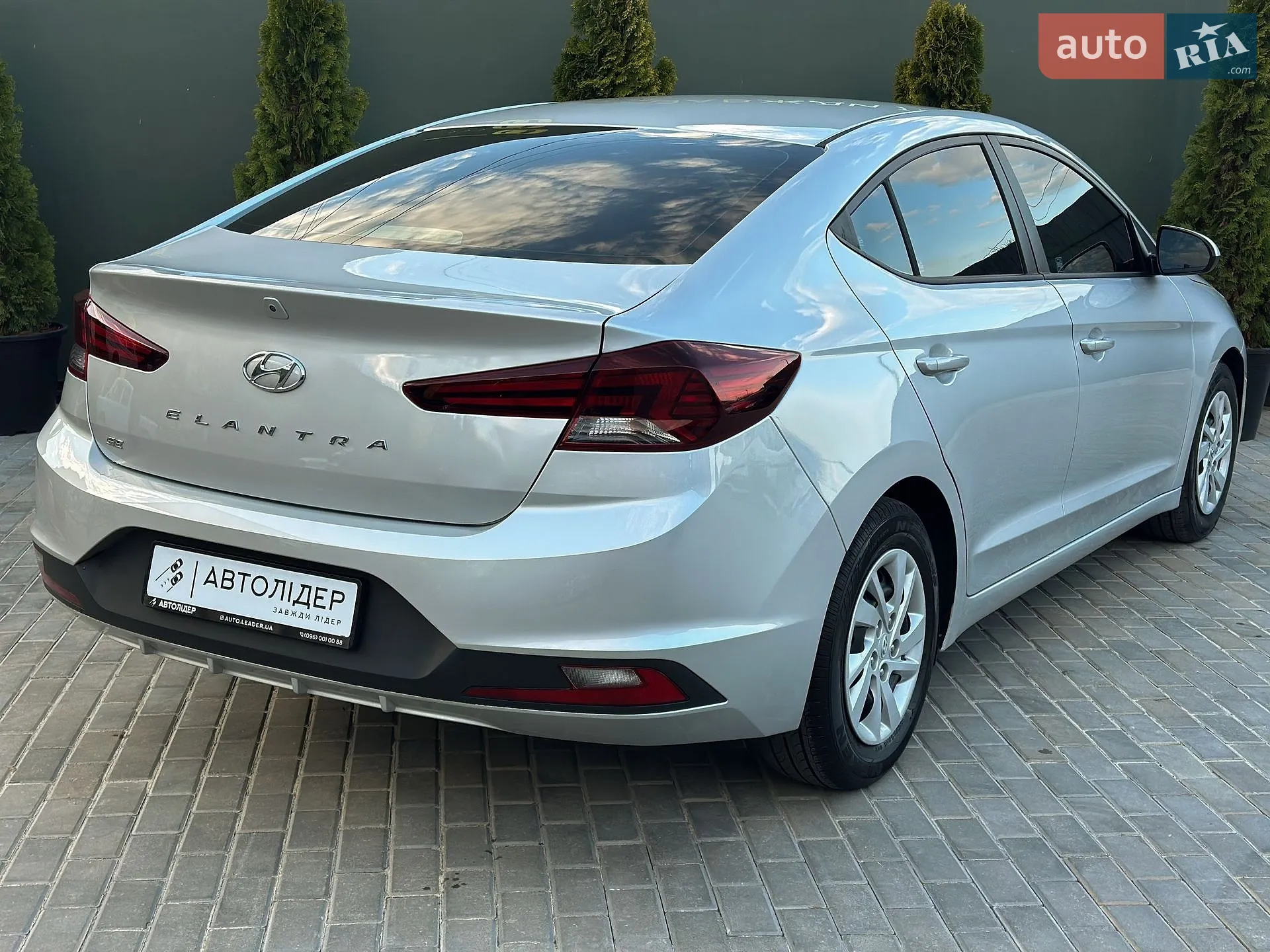 2019 Hyundai Elantra - мініатюра 30