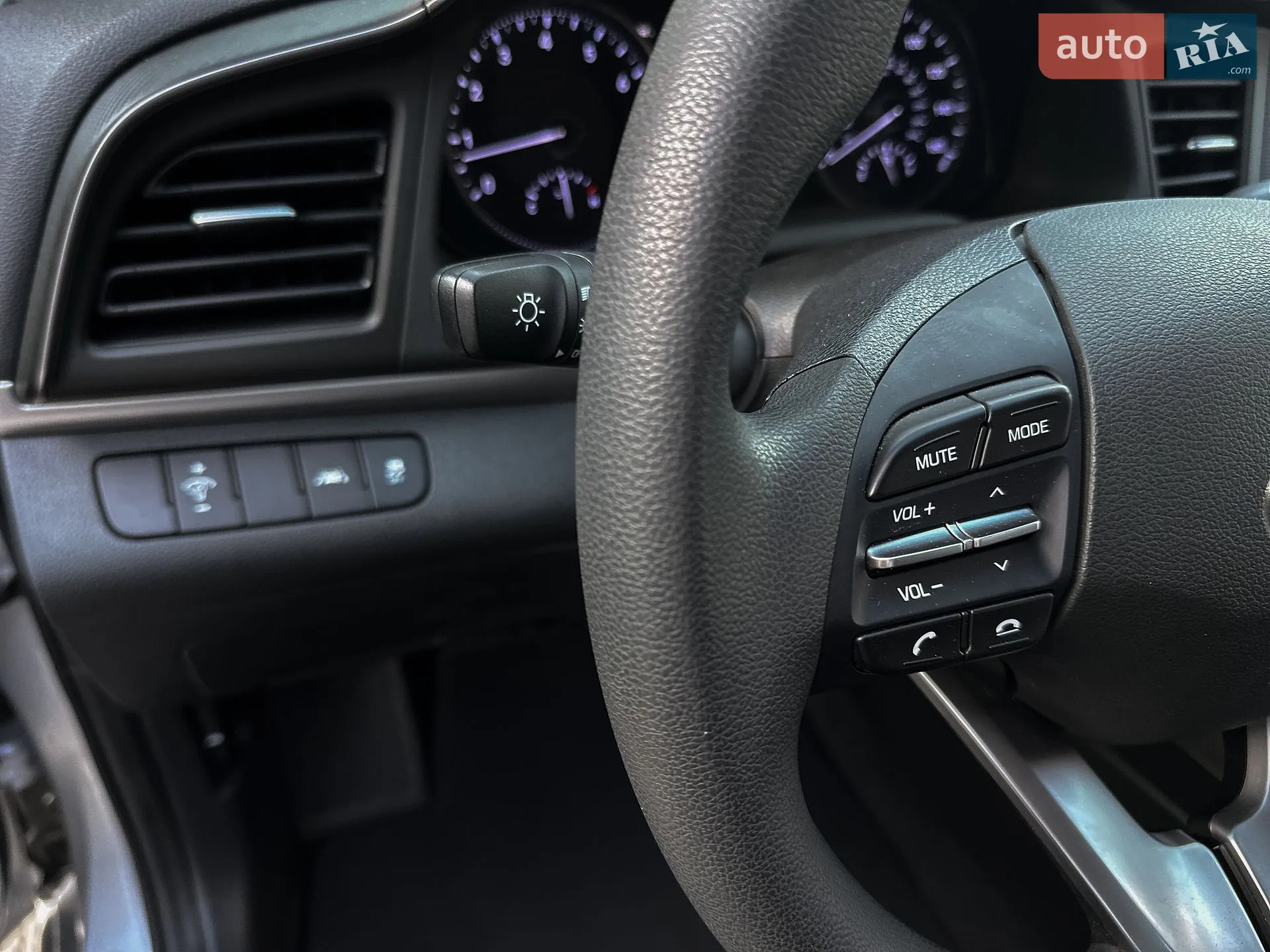 2019 Hyundai Elantra - мініатюра 42