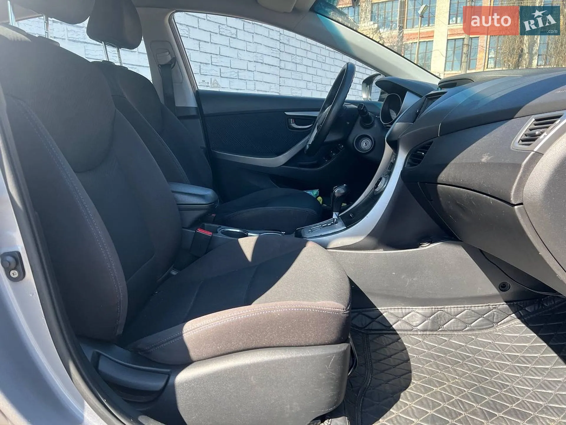 2011 Hyundai Elantra - мініатюра 10