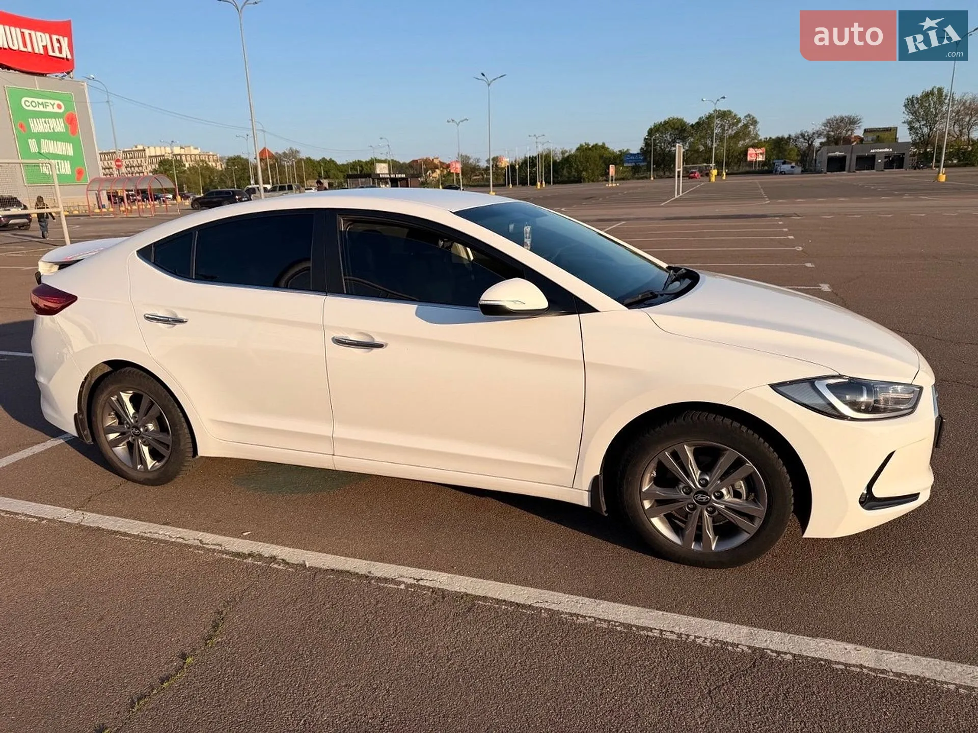 2018 Hyundai Elantra - мініатюра 7