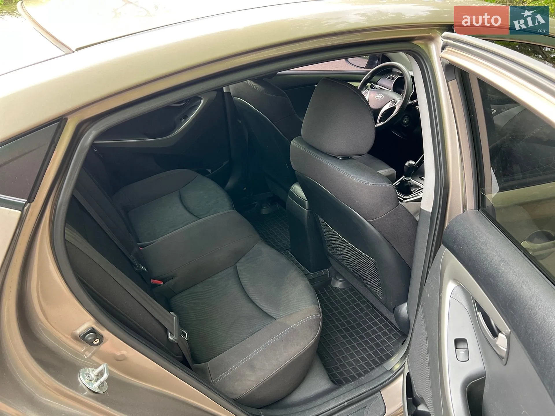 2011 Hyundai Elantra - мініатюра 14