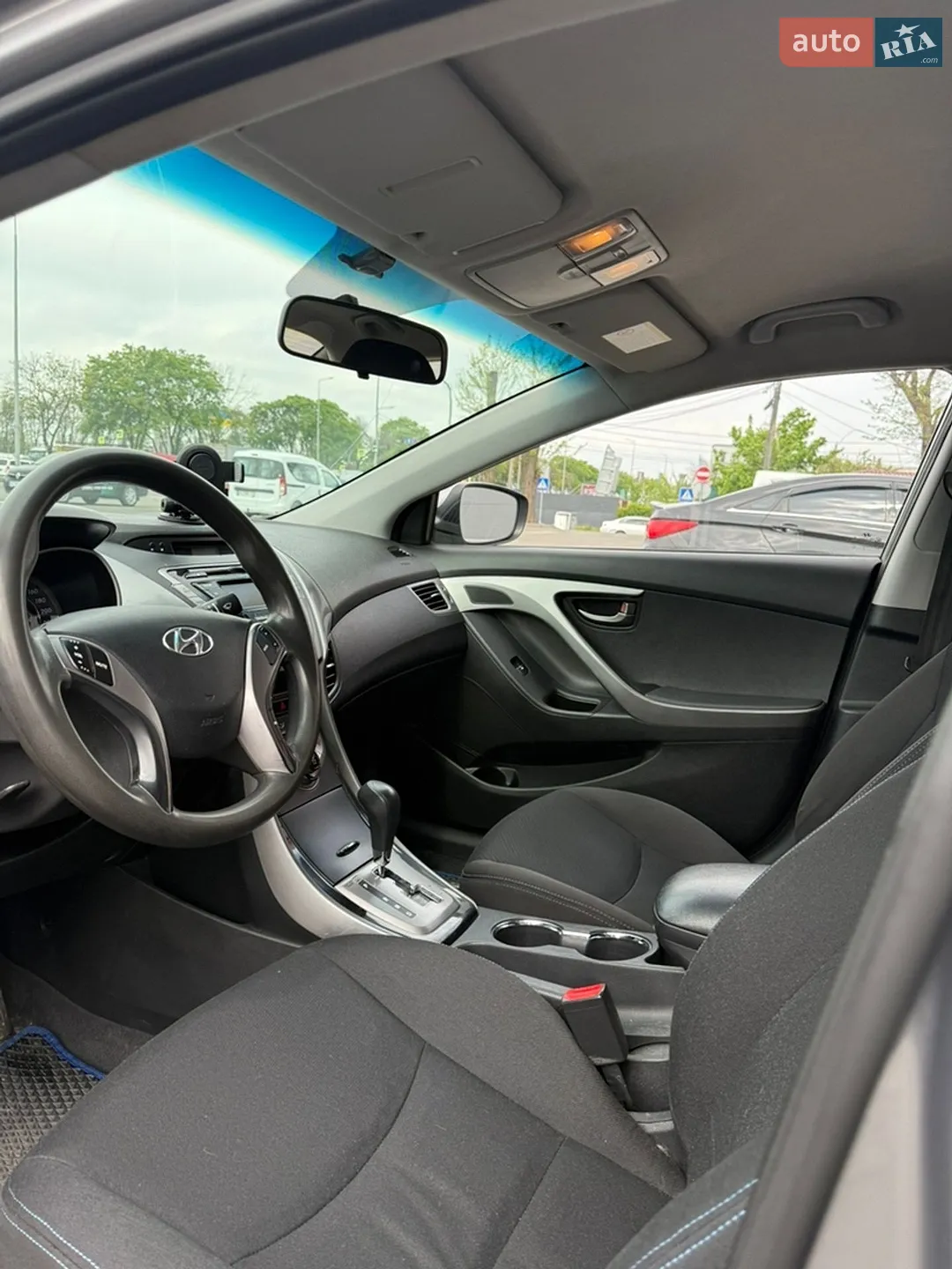 2013 Hyundai Elantra - мініатюра 12
