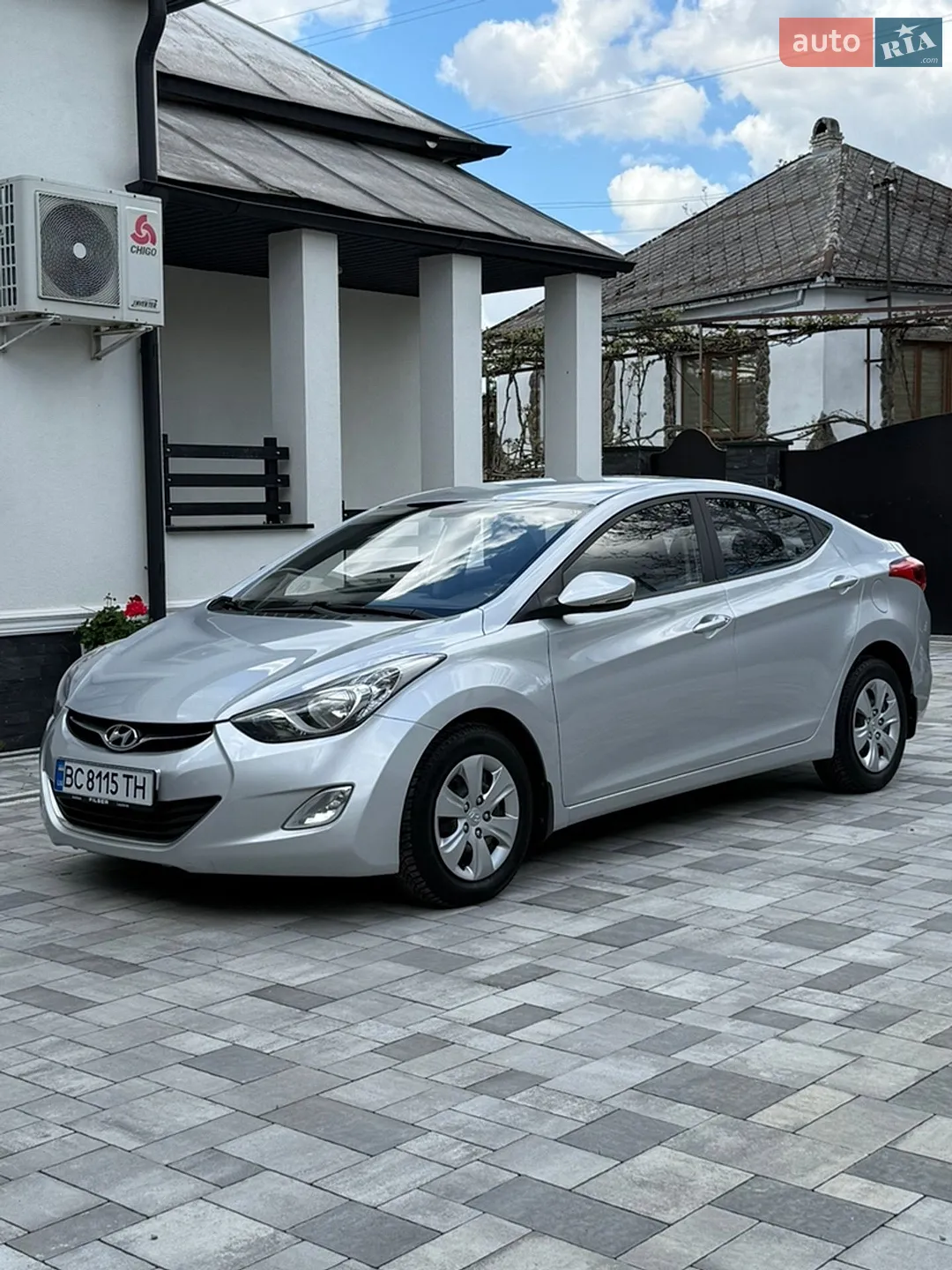 2011 Hyundai Elantra - мініатюра 2