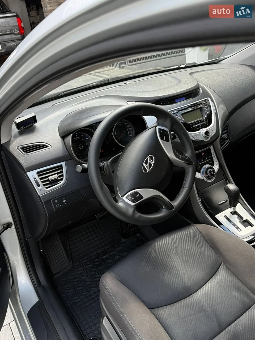 2011 Hyundai Elantra - мініатюра 24