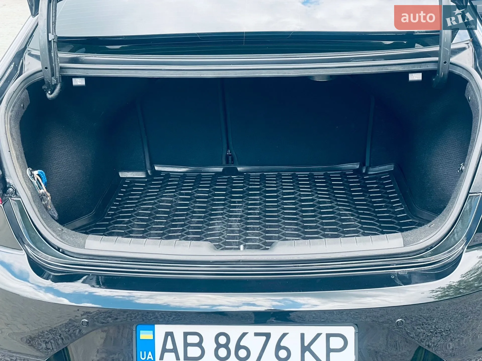 2019 Hyundai Elantra - мініатюра 10