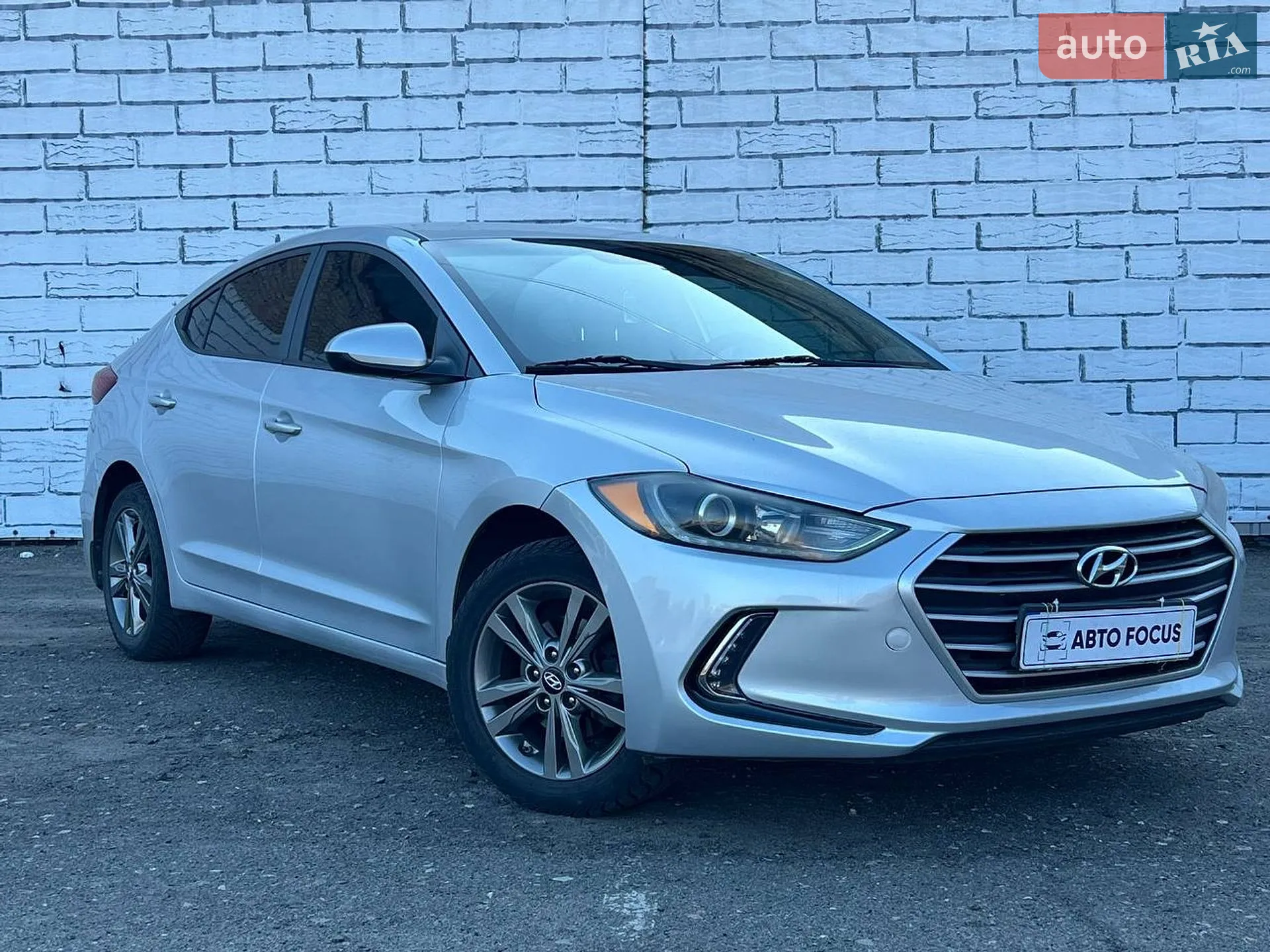 2016 Hyundai Elantra - фото 1