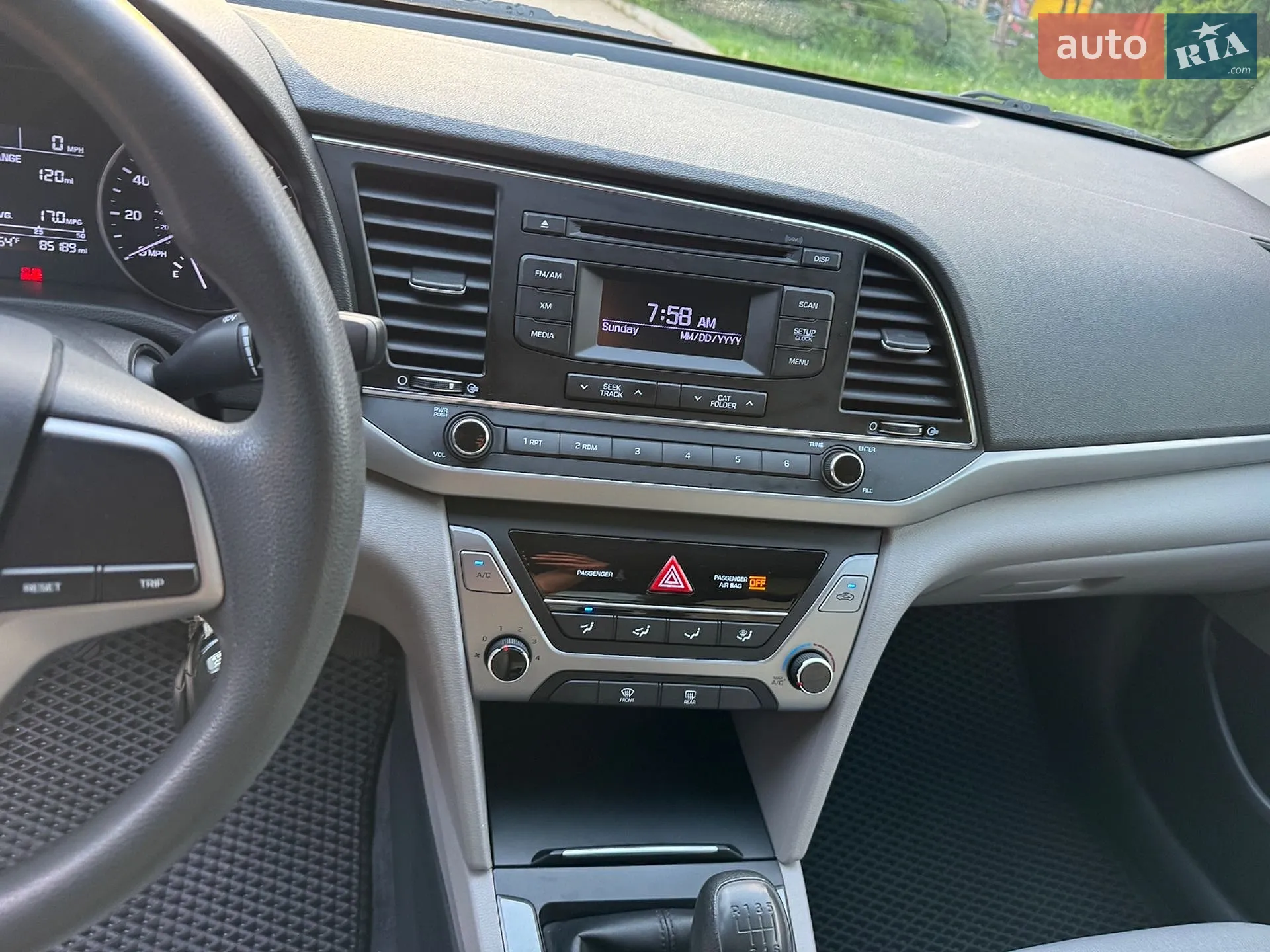 2016 Hyundai Elantra - мініатюра 24