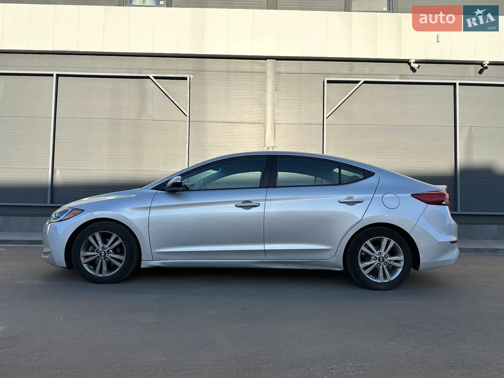 2017 Hyundai Elantra - мініатюра 9