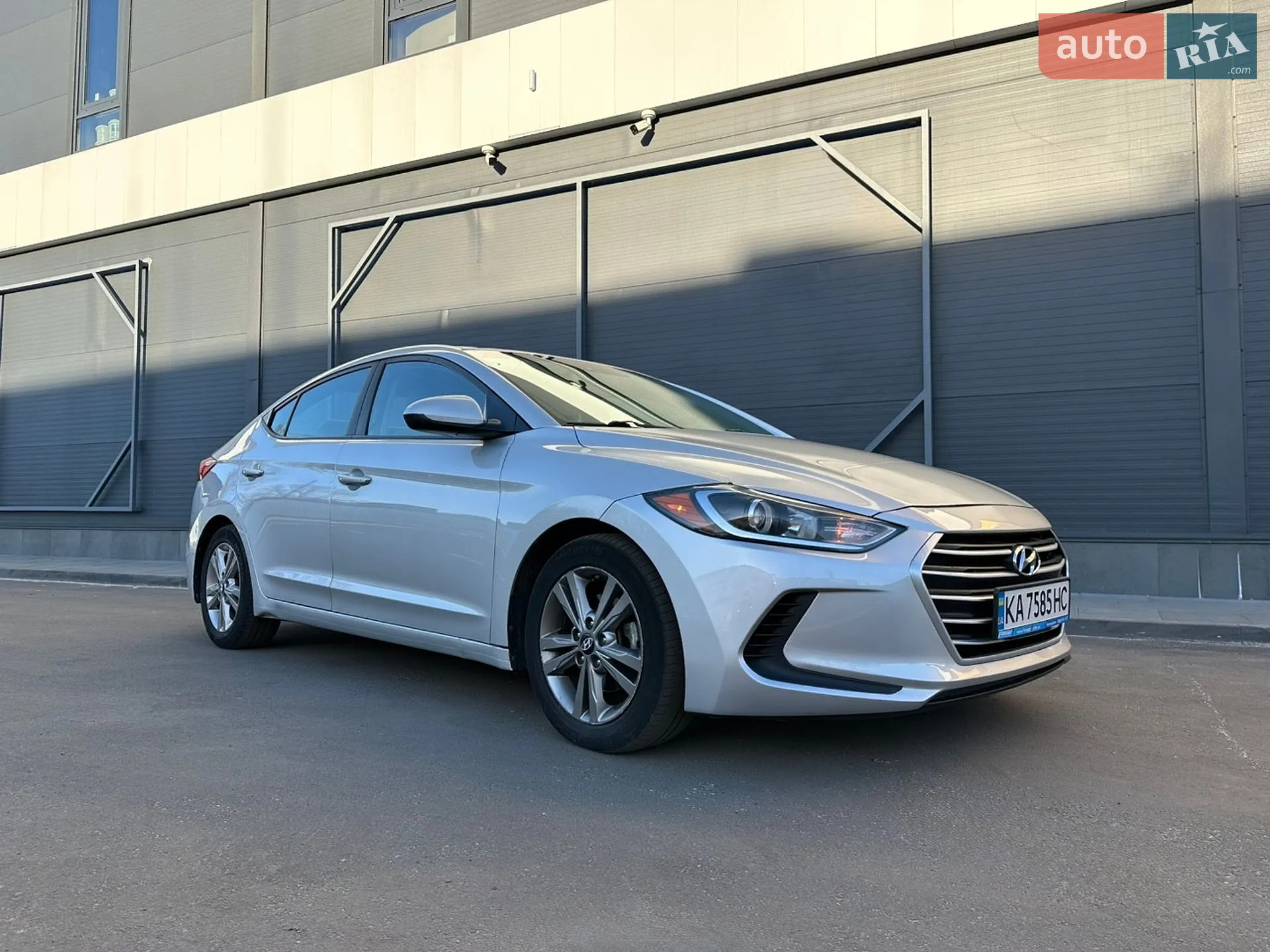 2017 Hyundai Elantra - мініатюра 12
