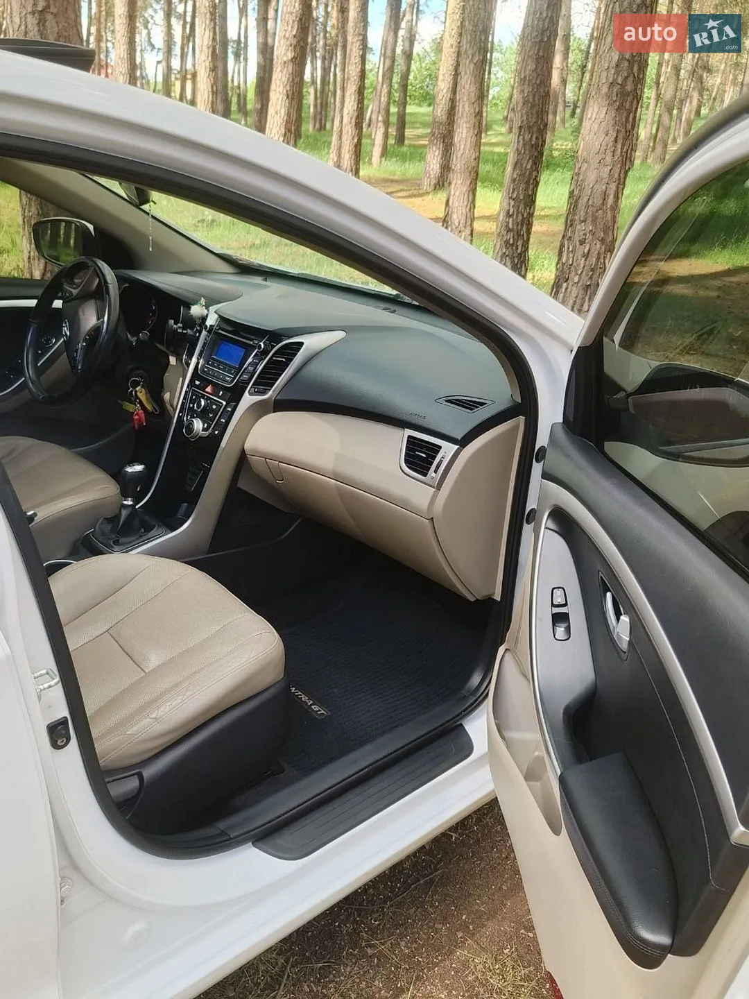 2013 Hyundai Elantra - мініатюра 8
