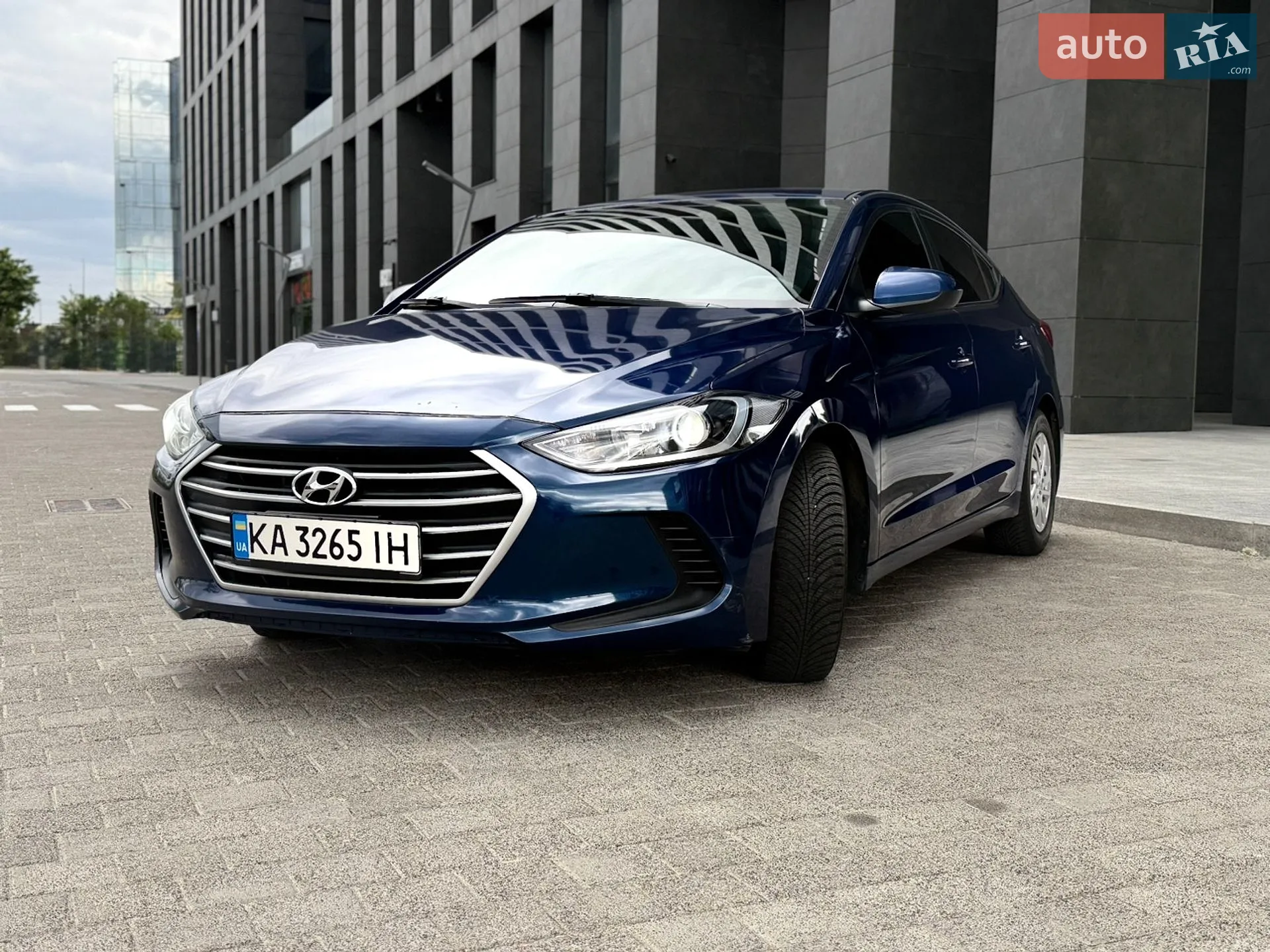2018 Hyundai Elantra - мініатюра 3