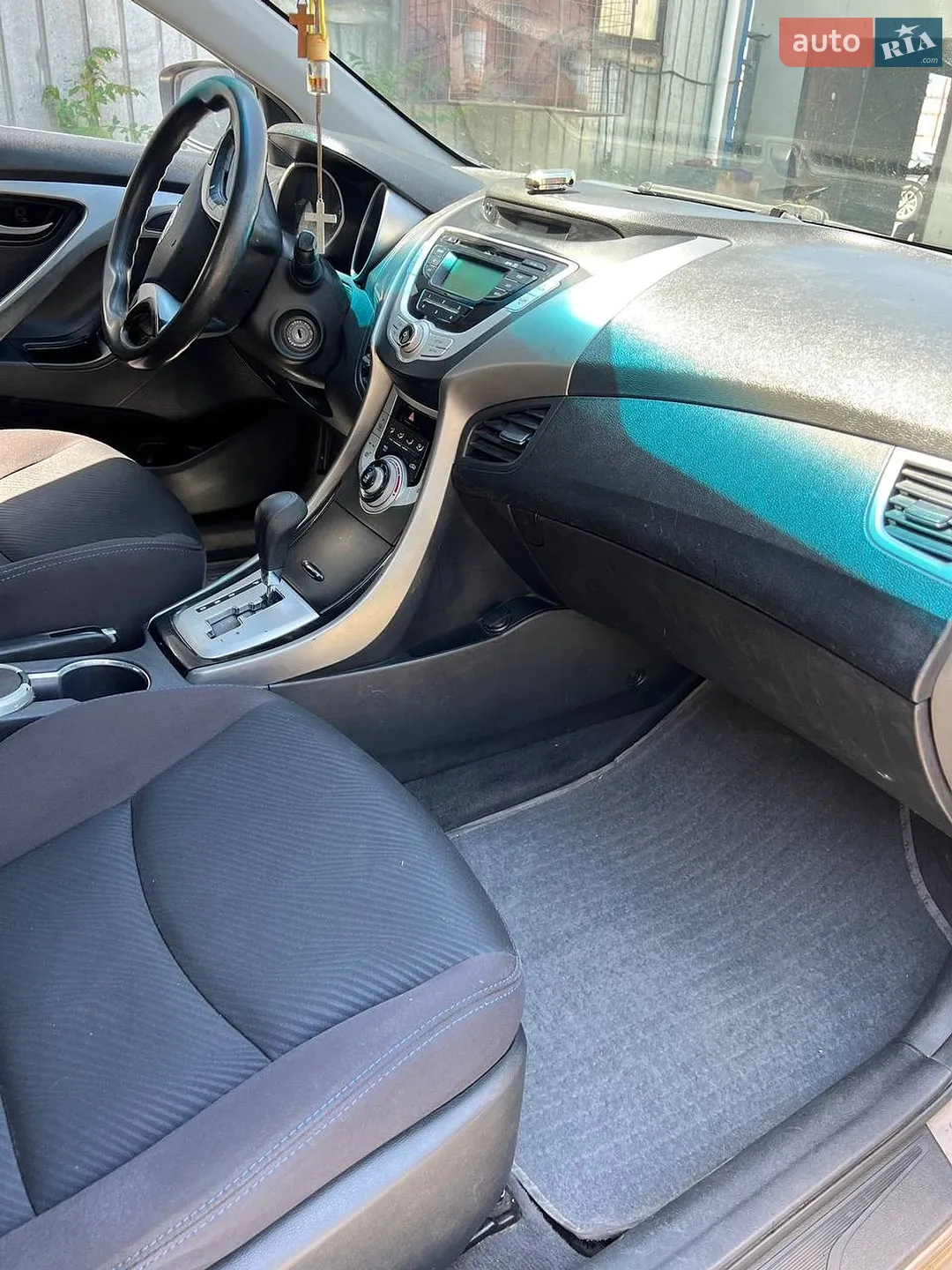 2011 Hyundai Elantra - мініатюра 11