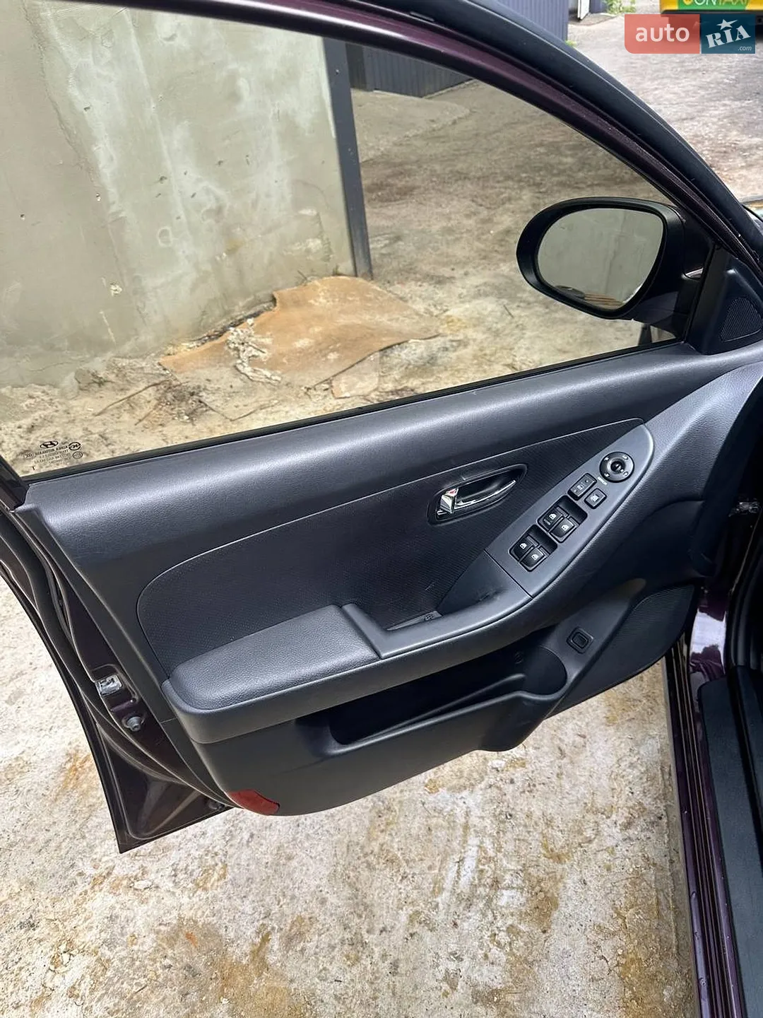 2010 Hyundai Elantra - мініатюра 21