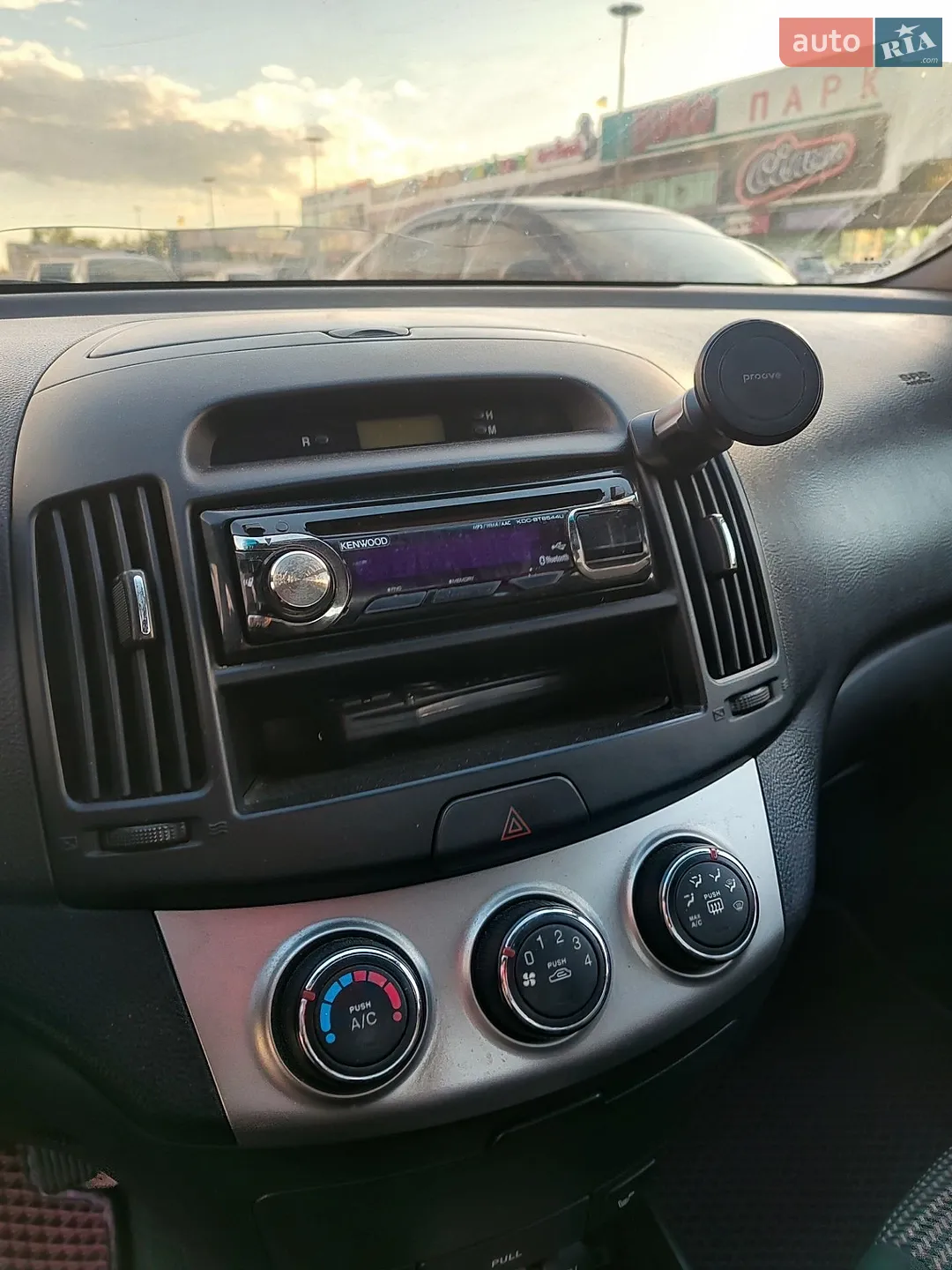 2010 Hyundai Elantra - мініатюра 15