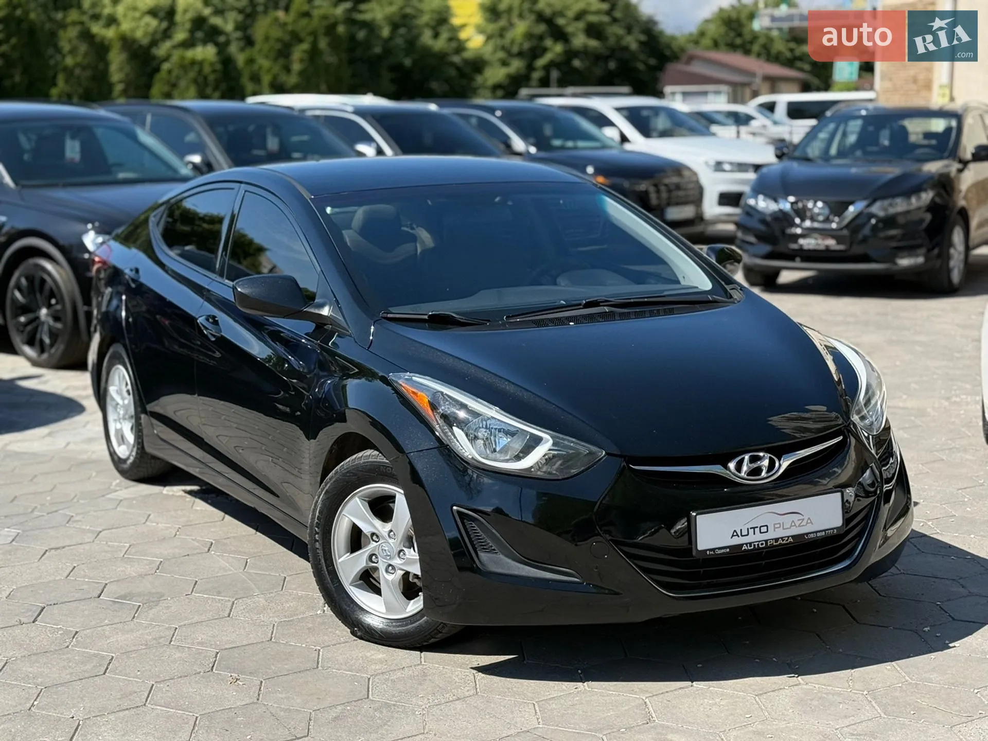 2015 Hyundai Elantra - мініатюра 14