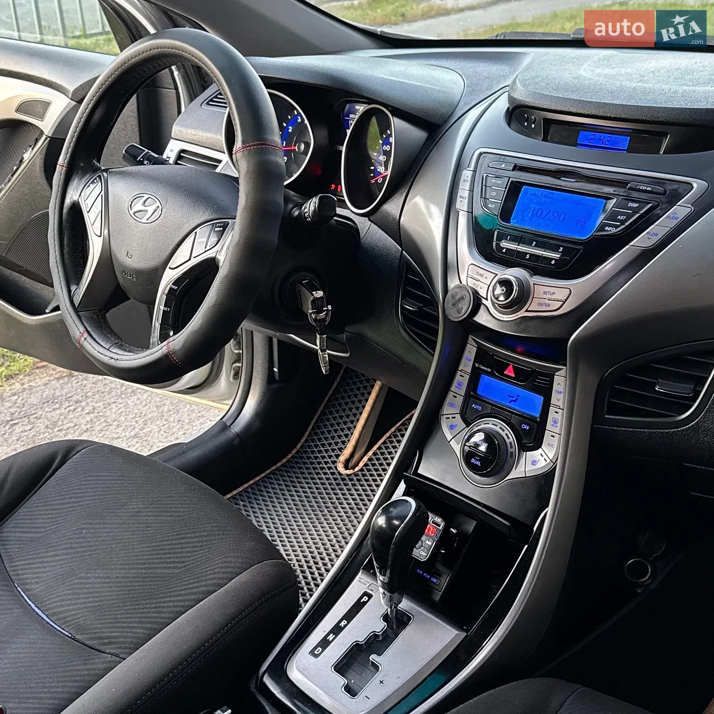 2013 Hyundai Elantra - мініатюра 28