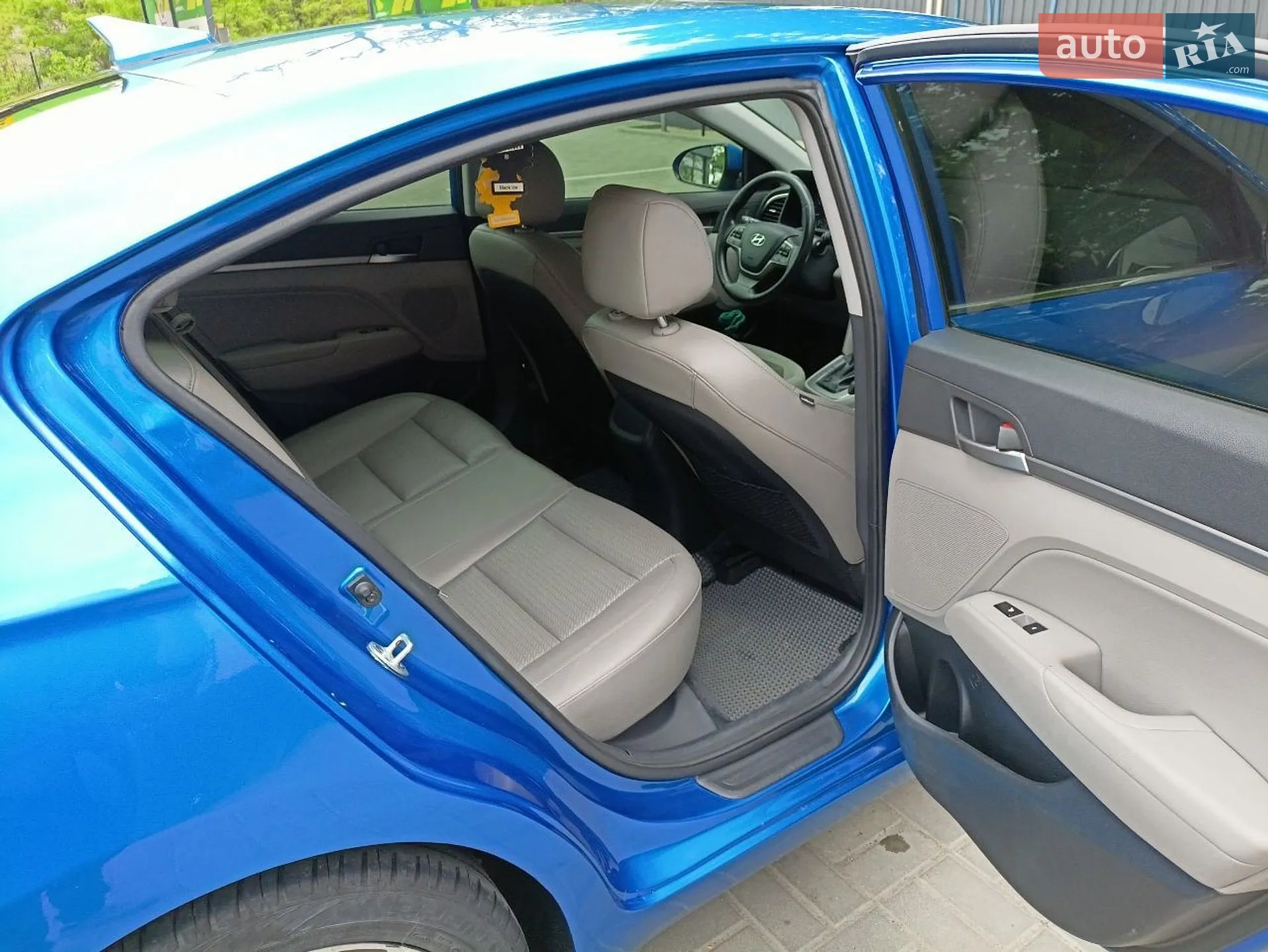 2016 Hyundai Elantra - мініатюра 14