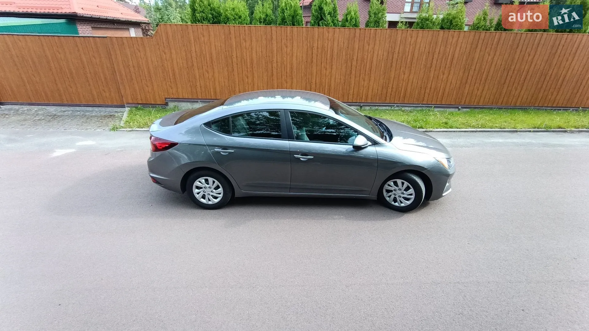 2019 Hyundai Elantra - мініатюра 11