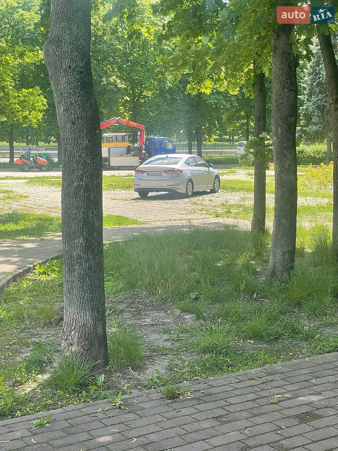 2017 Hyundai Elantra - мініатюра 3
