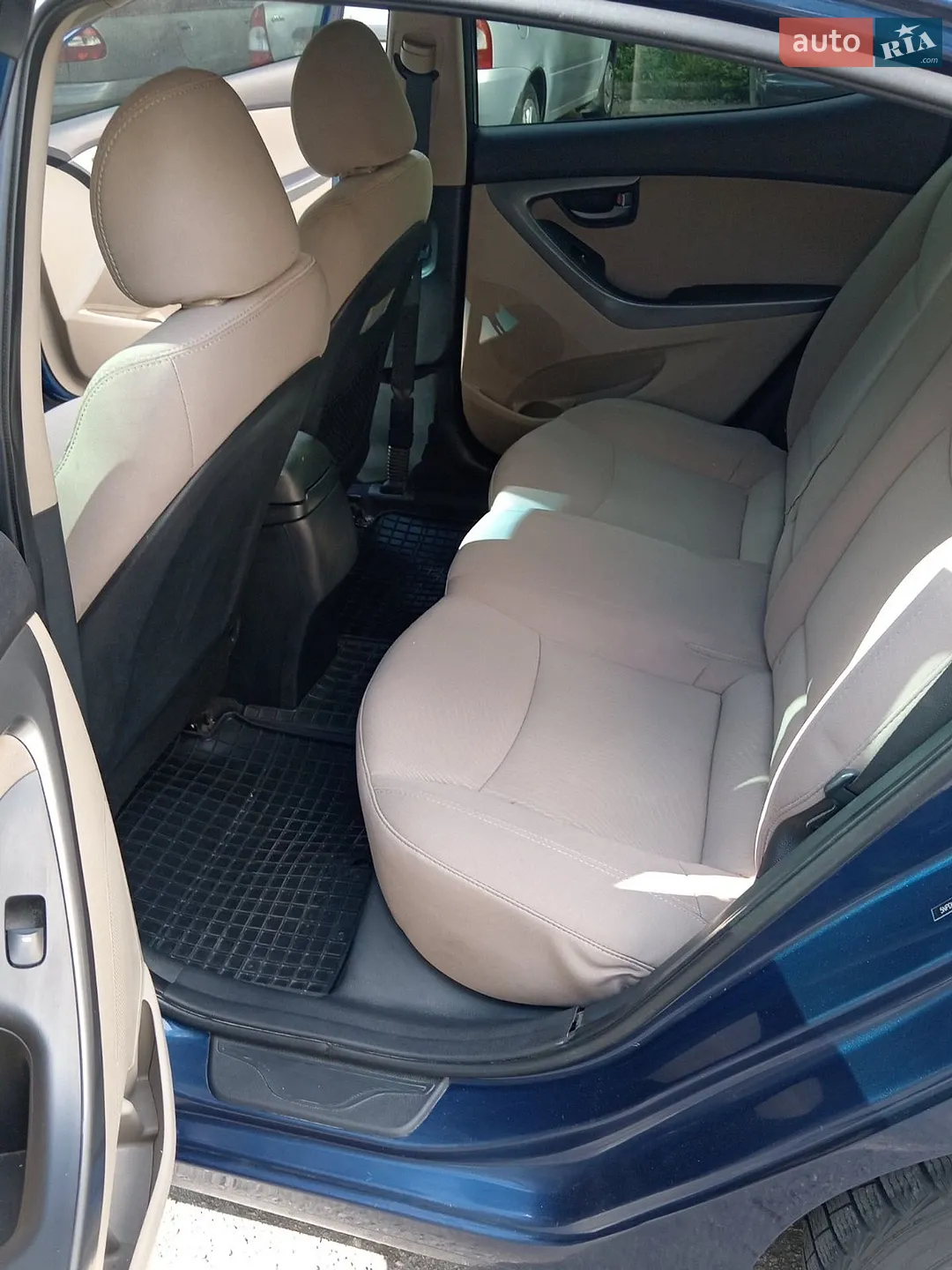2015 Hyundai Elantra - мініатюра 8