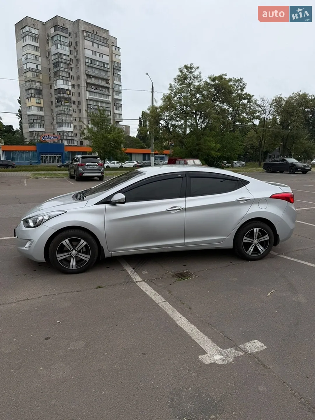 2011 Hyundai Elantra - мініатюра 3