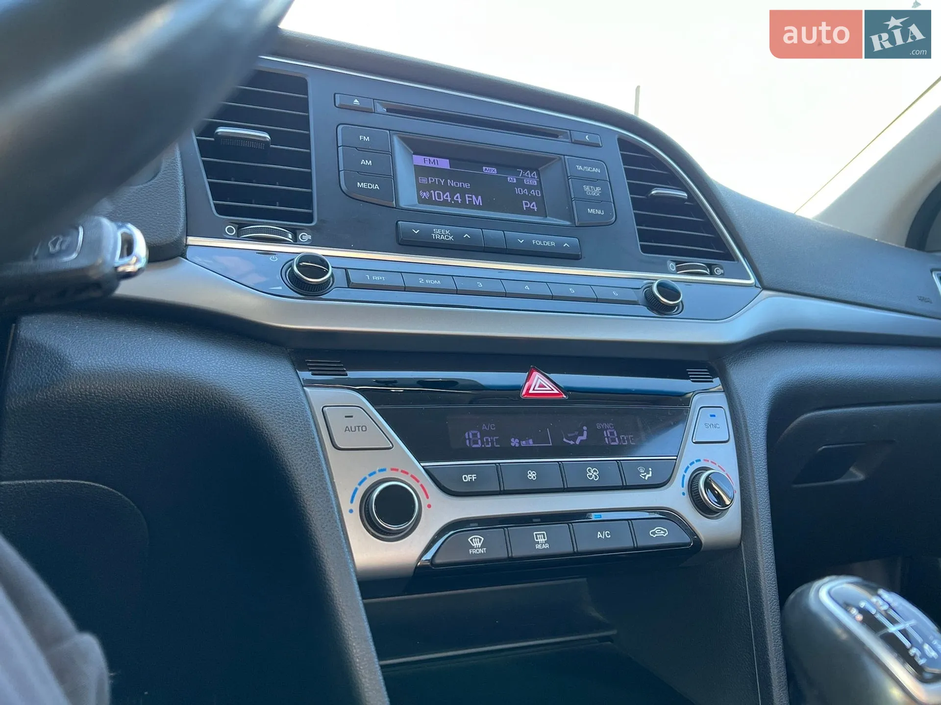 2018 Hyundai Elantra - мініатюра 14
