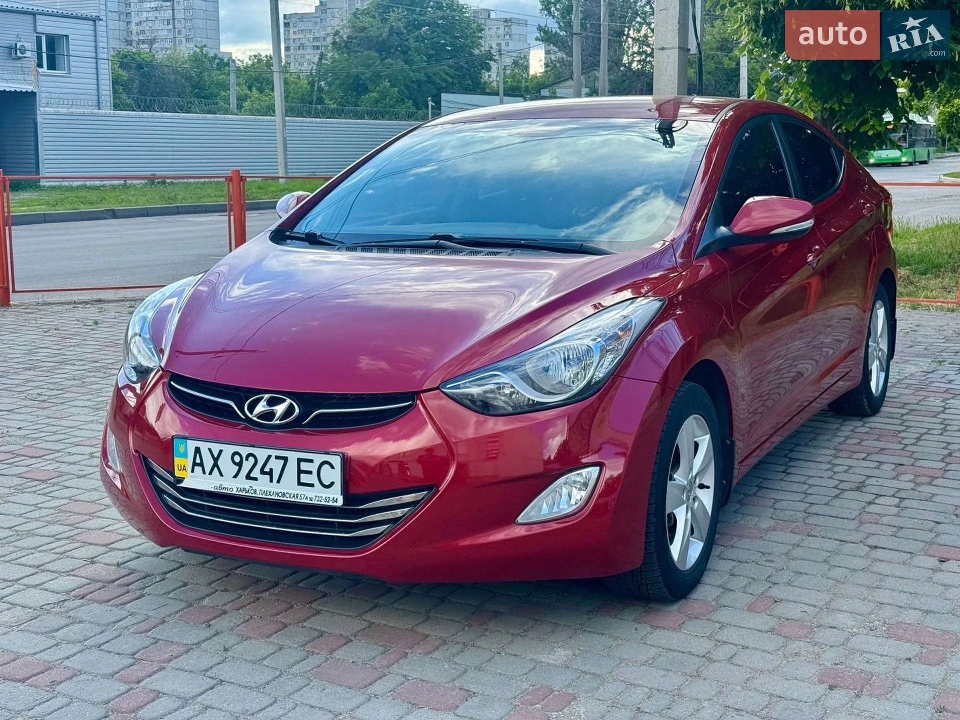 2013 Hyundai Elantra - мініатюра 12