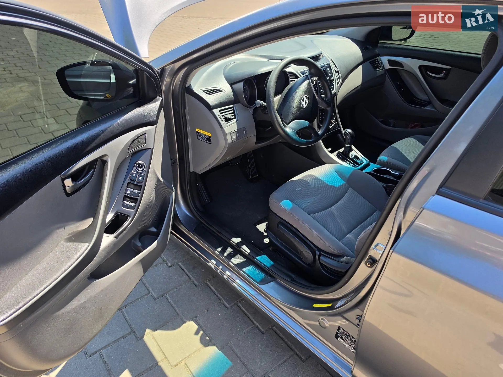 2015 Hyundai Elantra - мініатюра 14