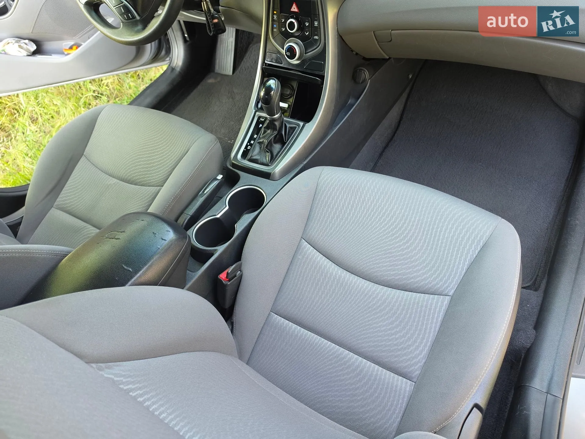 2015 Hyundai Elantra - мініатюра 25
