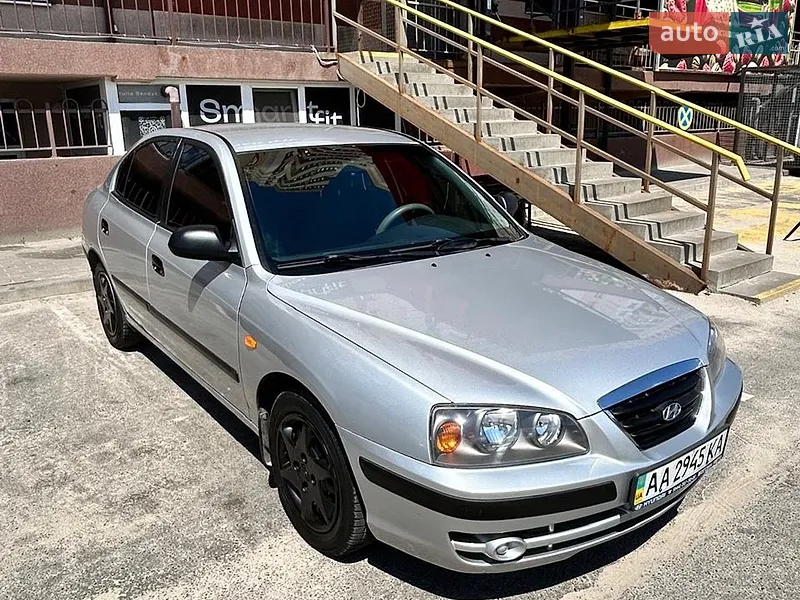 Hyundai Elantra 2004