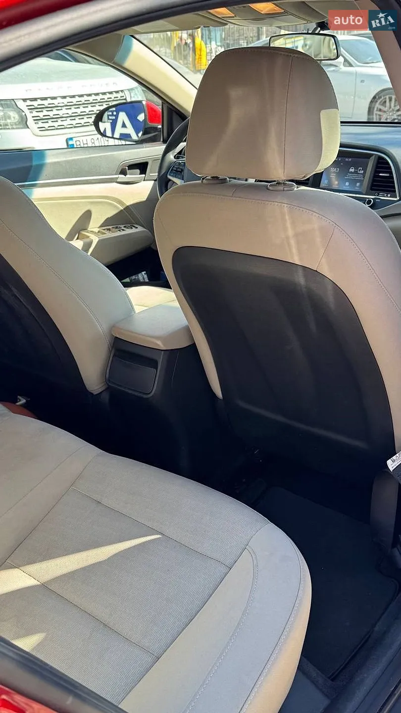 2016 Hyundai Elantra - мініатюра 8