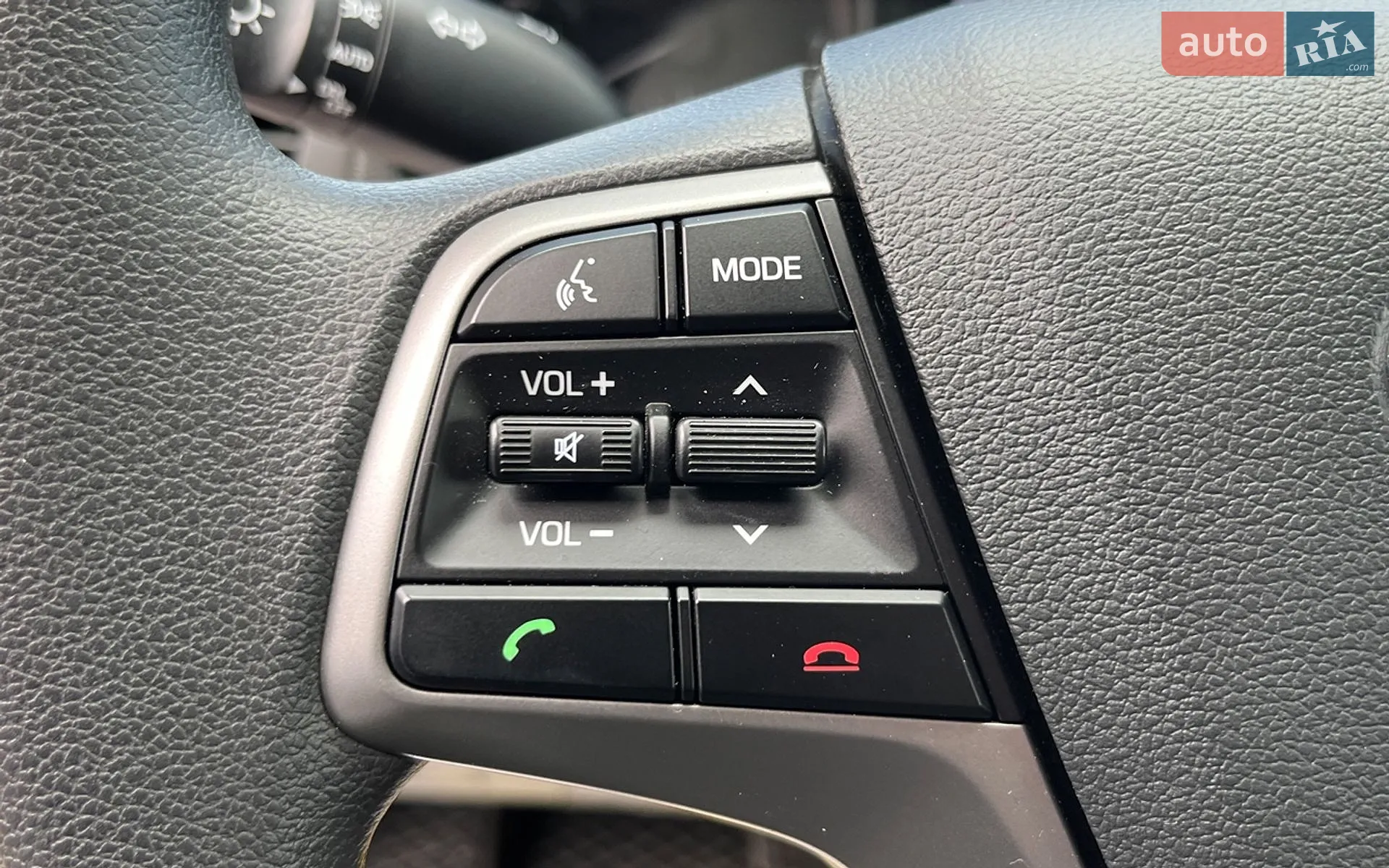 2018 Hyundai Elantra - мініатюра 17