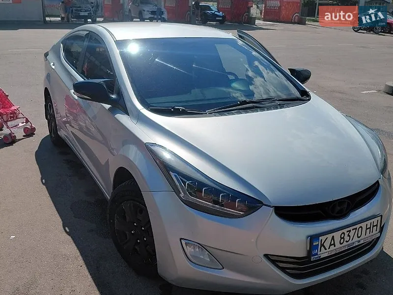 Hyundai Elantra