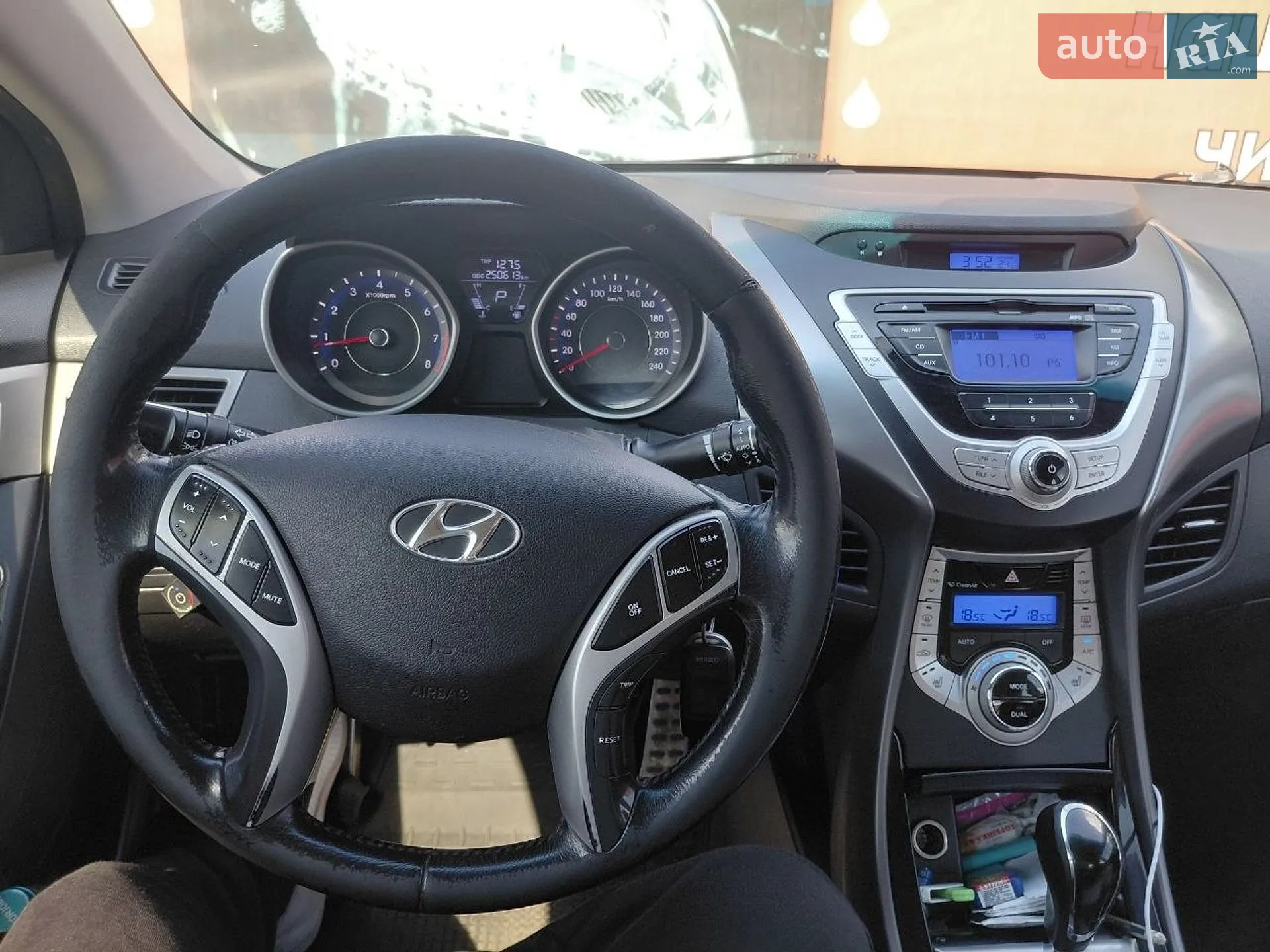 2011 Hyundai Elantra - мініатюра 2