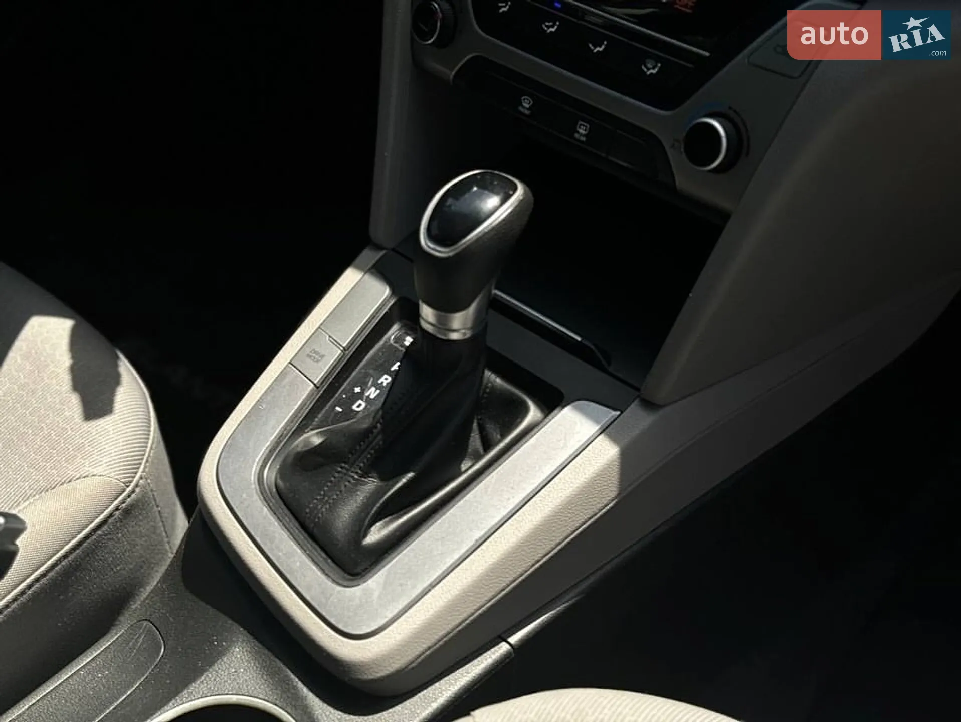 2018 Hyundai Elantra - мініатюра 7