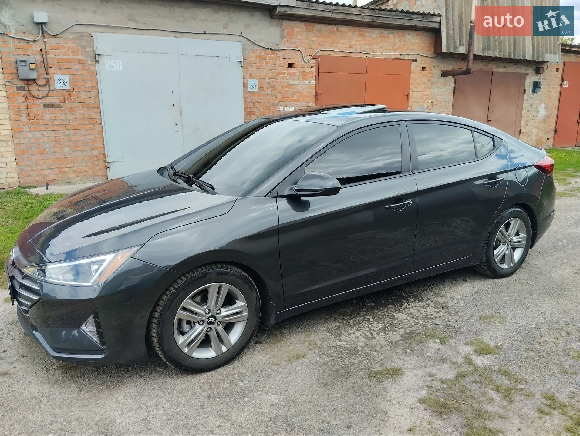 2020 Hyundai Elantra - мініатюра 27