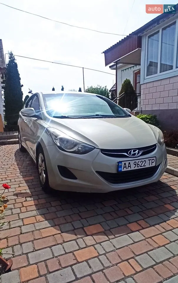 2012 Hyundai Elantra - мініатюра 27