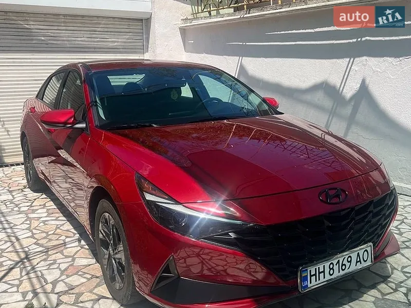 Hyundai Elantra 2023