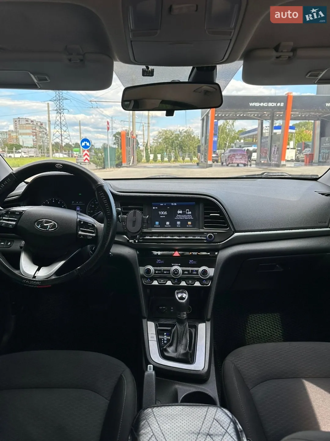 2019 Hyundai Elantra - мініатюра 12