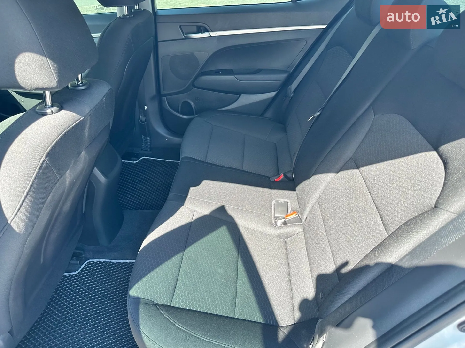 2019 Hyundai Elantra - мініатюра 20