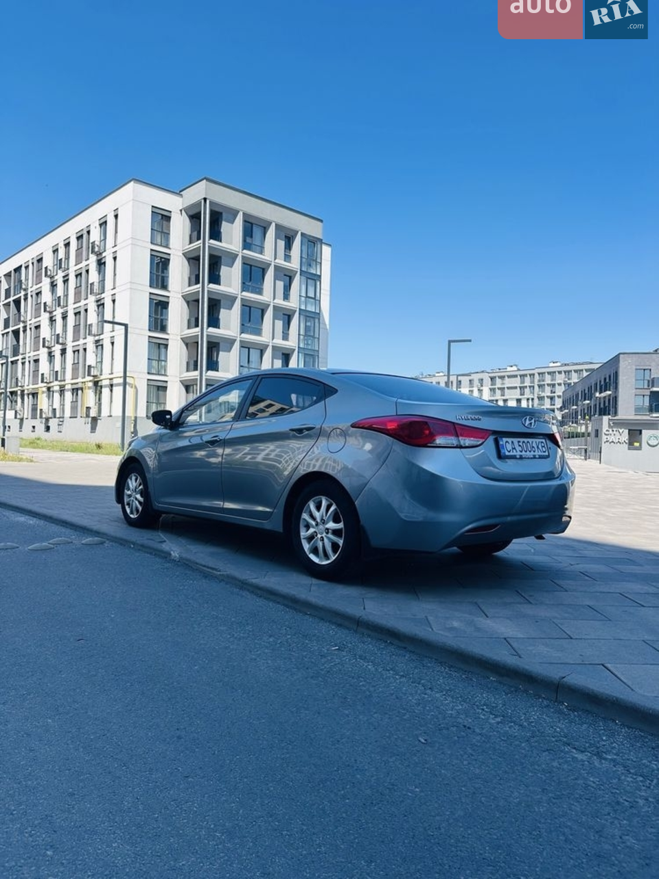 2012 Hyundai Elantra - мініатюра 12